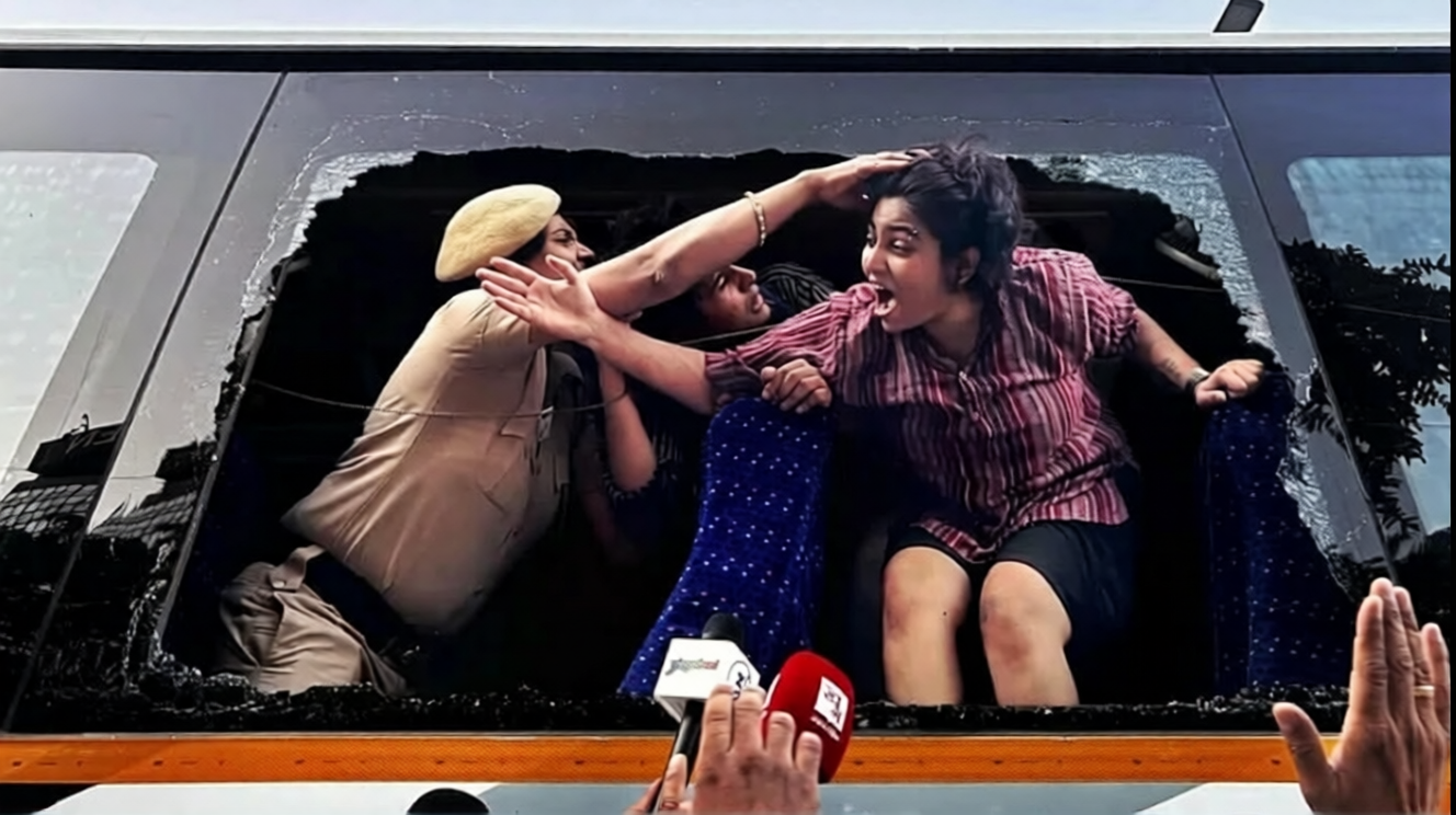 Independent Journalist assaulted by Delhi Cops